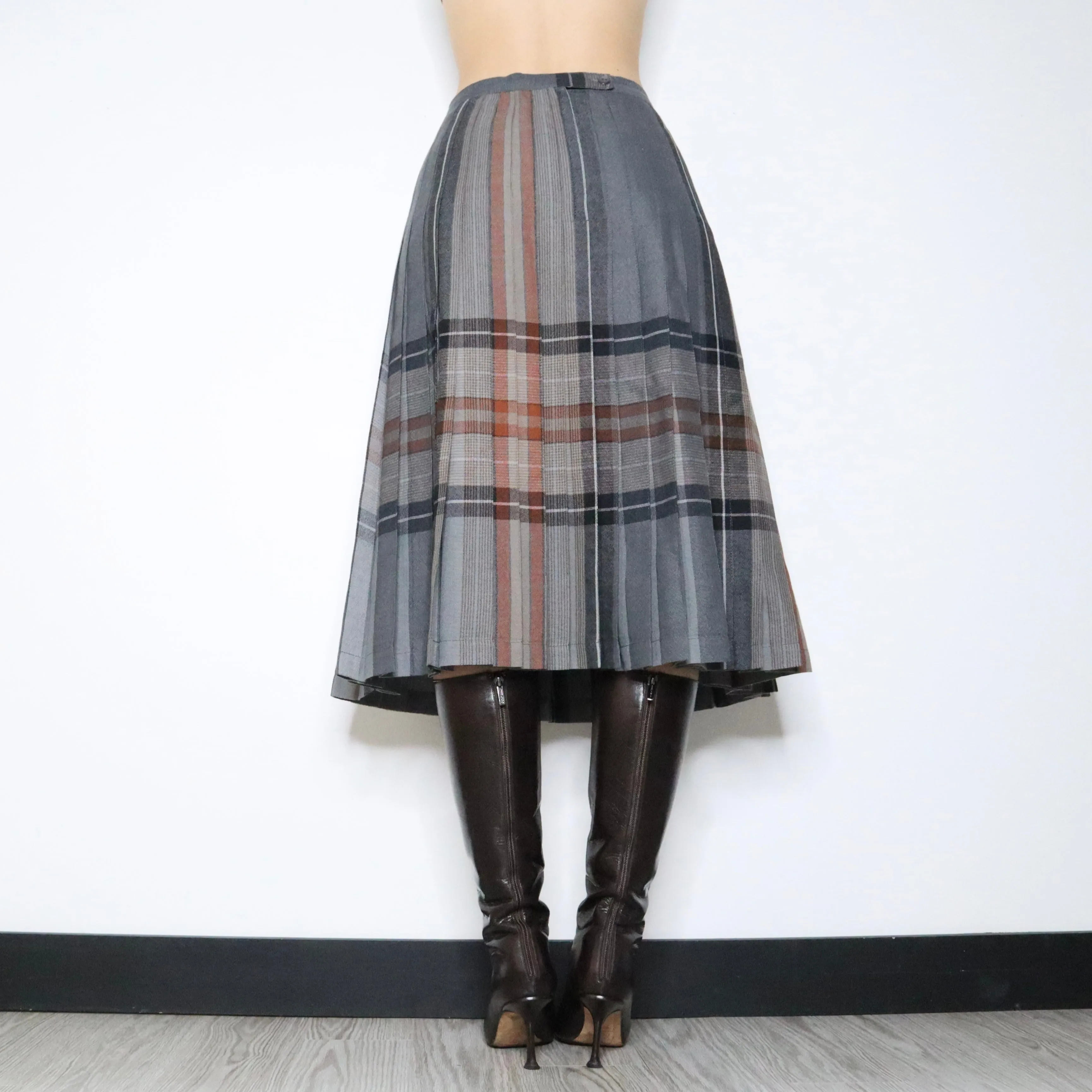 60s Pleated Plaid Maxi Skirt (S/M)
