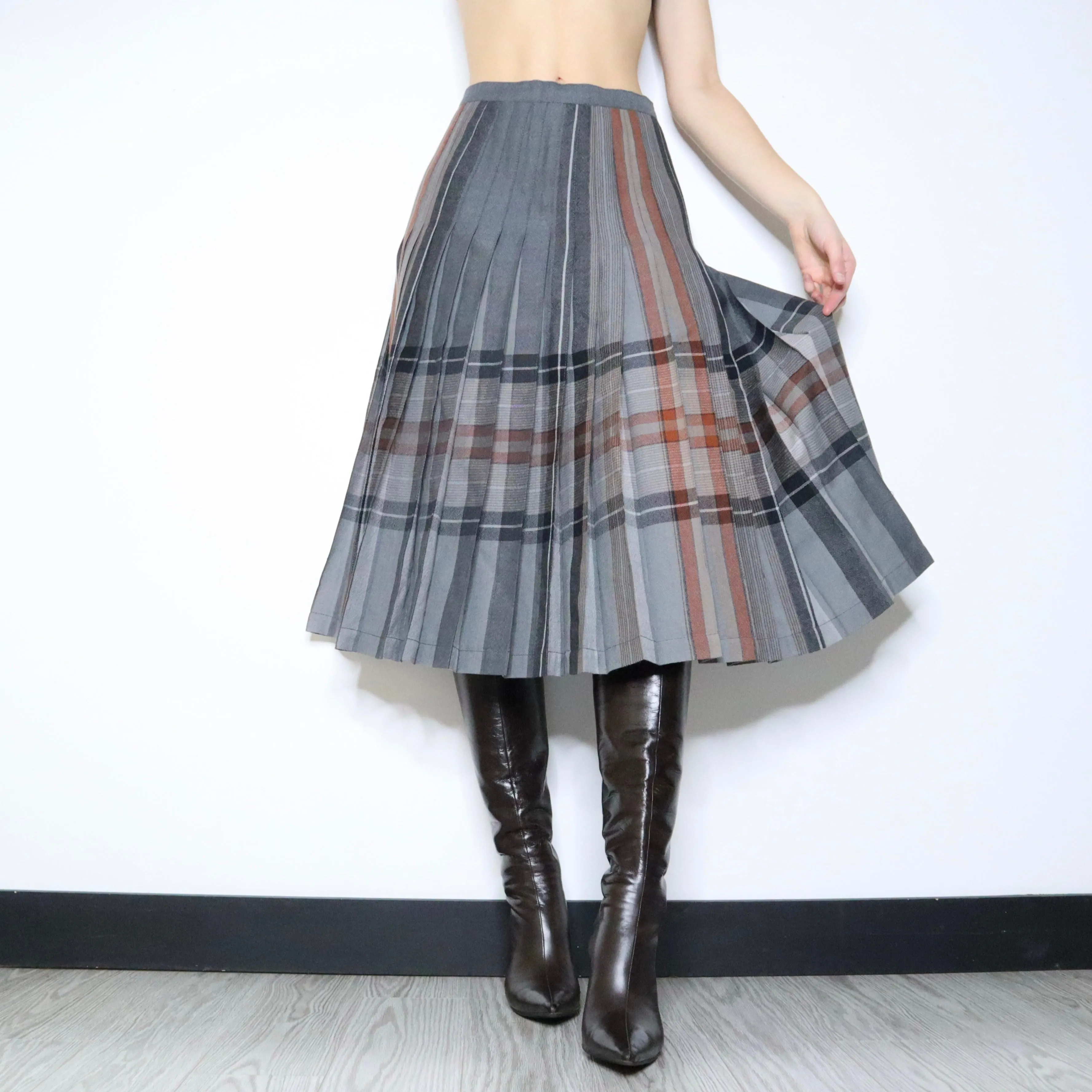 60s Pleated Plaid Maxi Skirt (S/M)