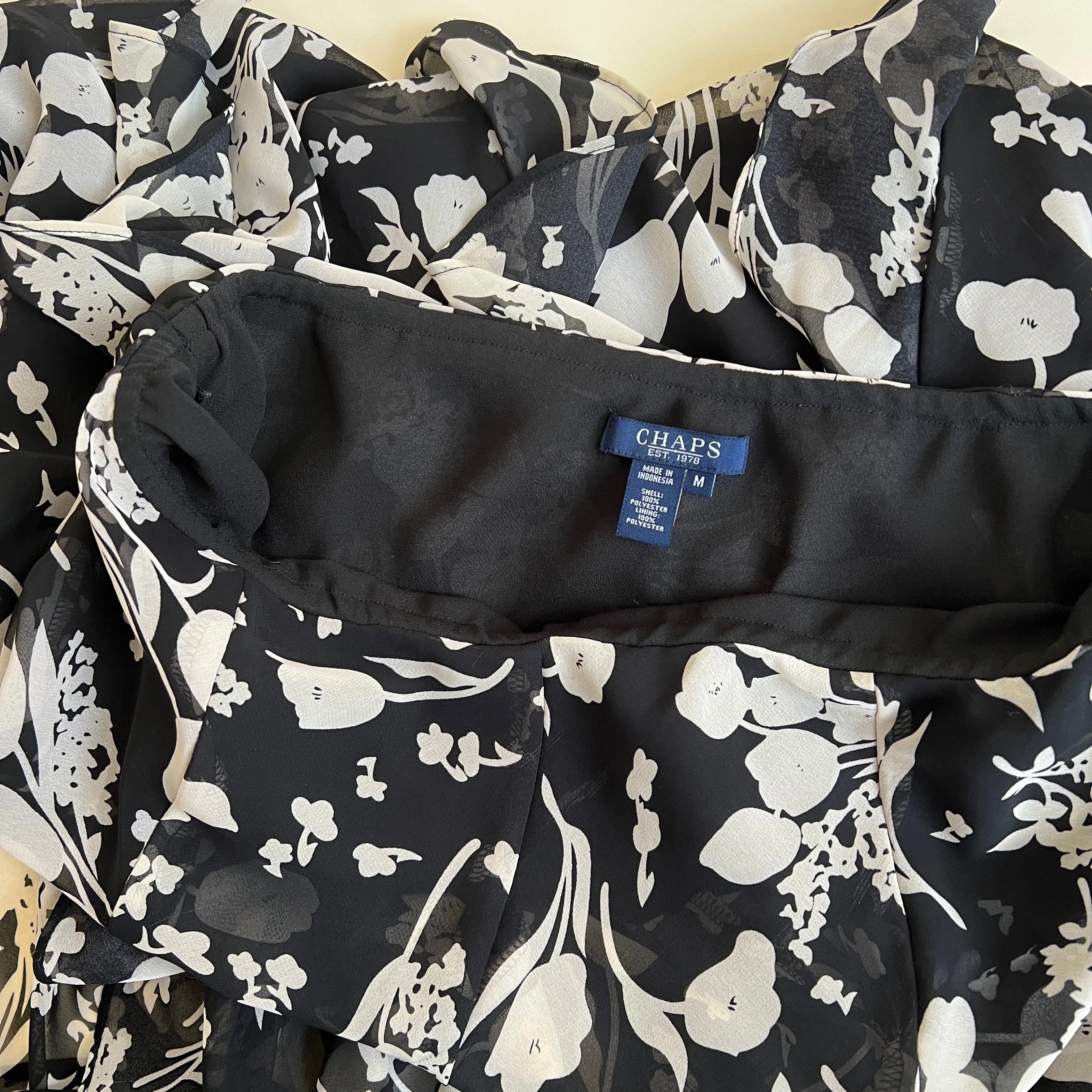 B&W floral ruffle midi skirt (L)