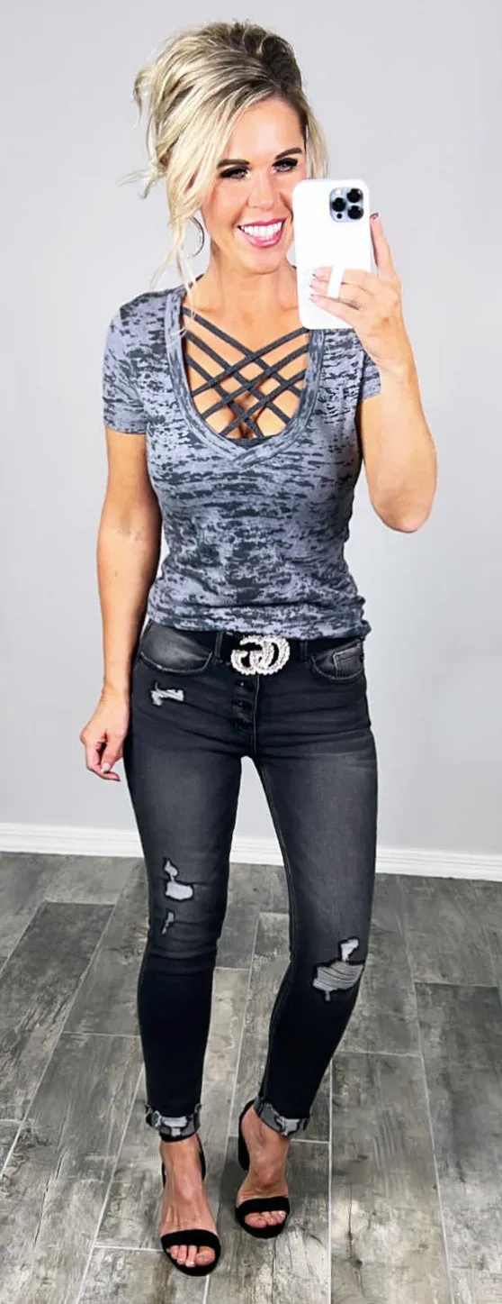 BASIC BURNOUT DEEP V-NECK TEE - GREY