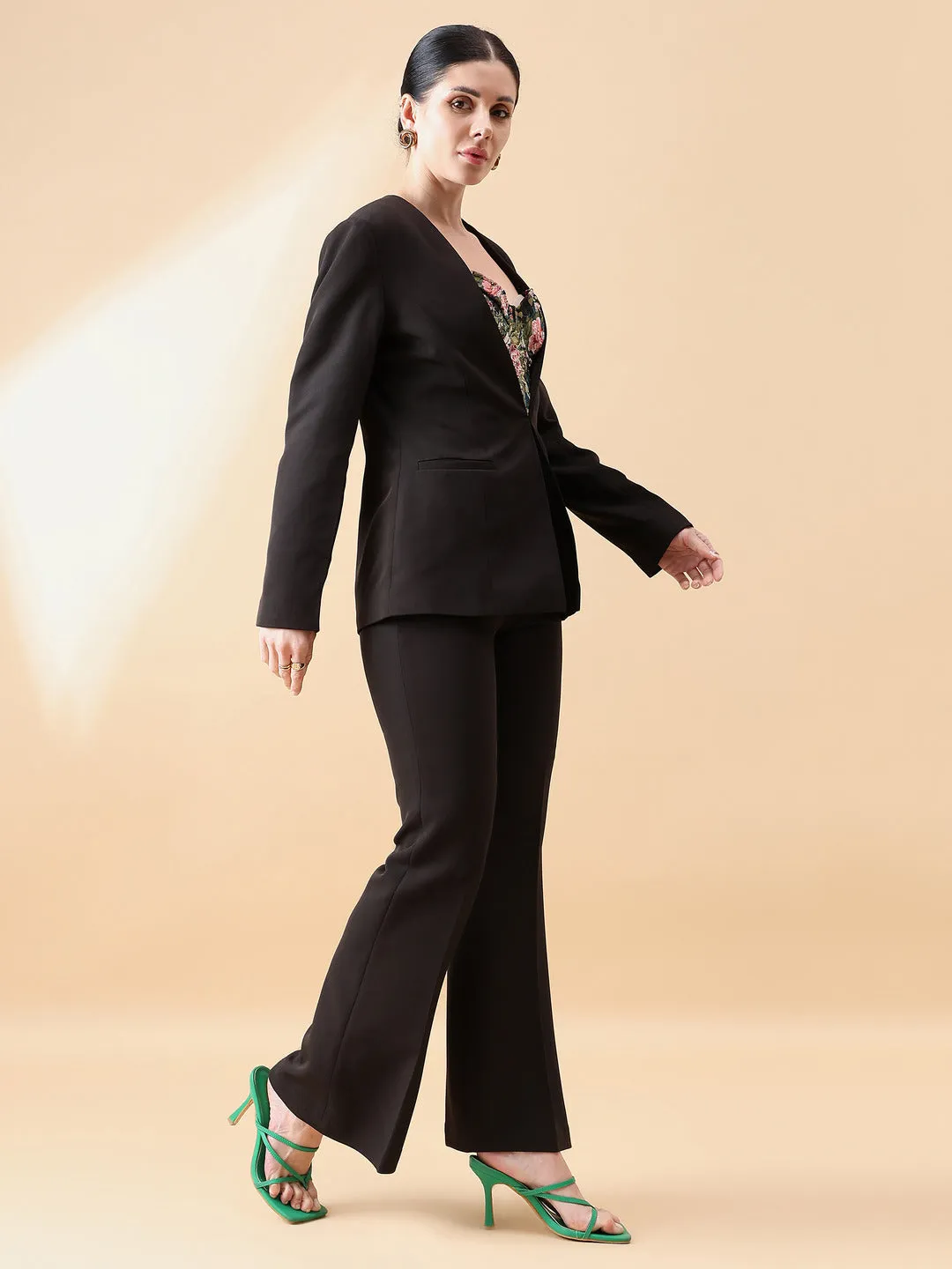 Black Polyester Lapel Less Stretch Pant Suit