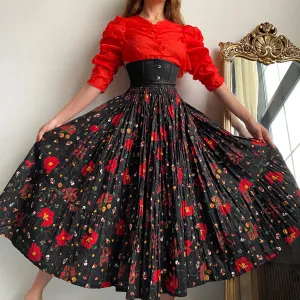 Holiday print tiered skirt