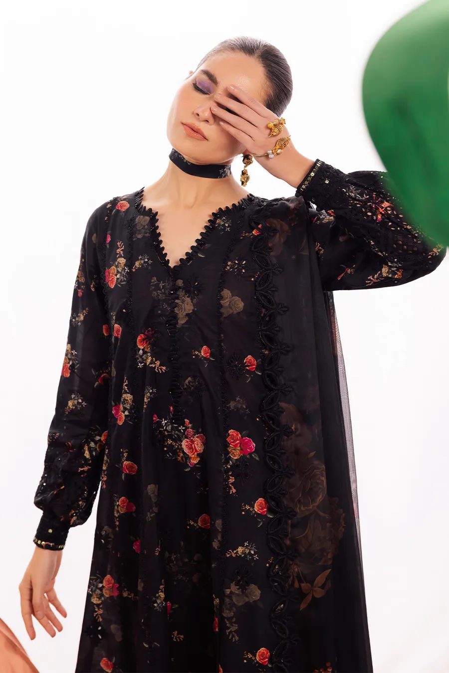 Iznik | Dahlia Embroidered Lawn | DL-08