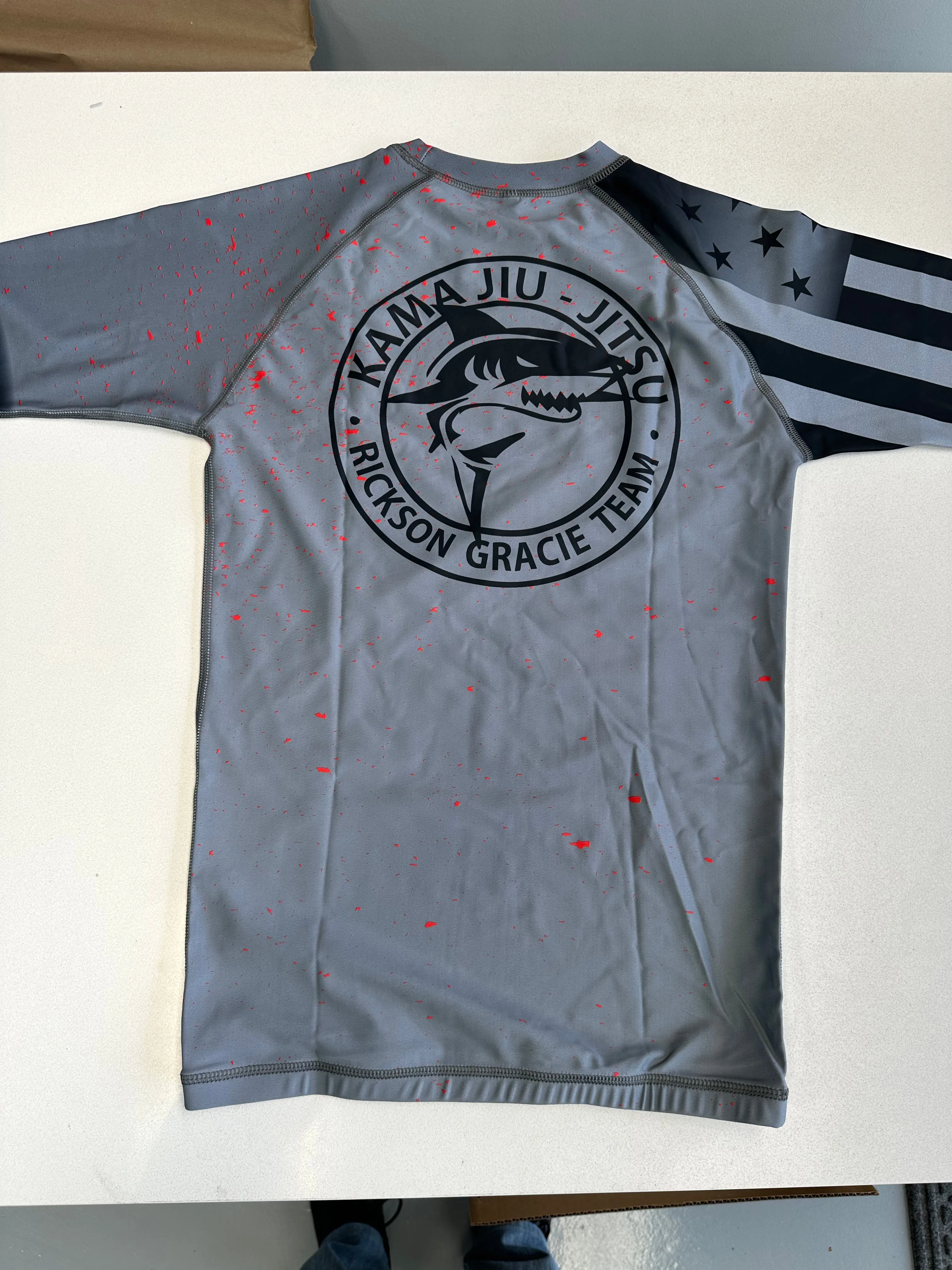 KJJ “Bloody Shark Bite” Rash Guard Gray Short Sleeve