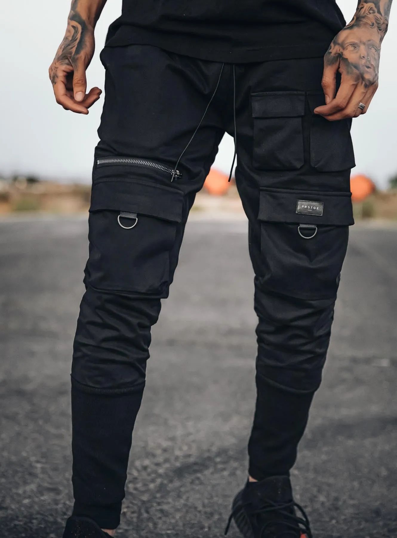 Utility Cargo Pants V7 in Black