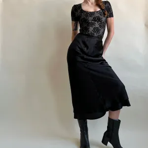 Vtg 90s black satin maxi skirt (S/M)