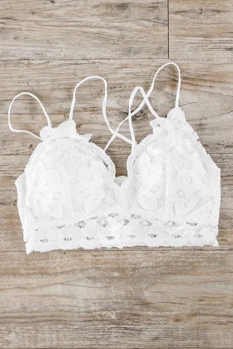 XOXO Scalloped Lace Bralette In Ivory